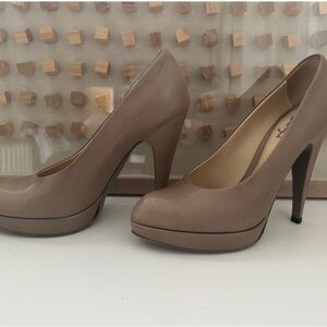 YSL Taupe Pump 38